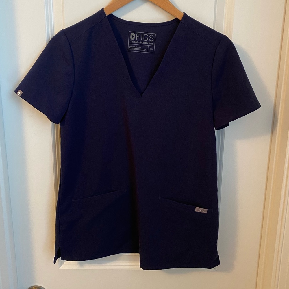 Figs women’s scrub top